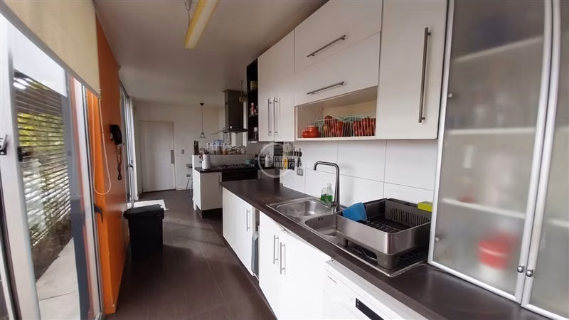 Casa en venta de 5 dorm. en Concón