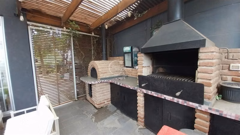 Casa en venta de 5 dorm. en Concón
