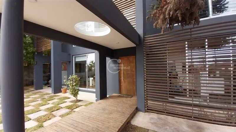 Casa en venta de 5 dorm. en Concón