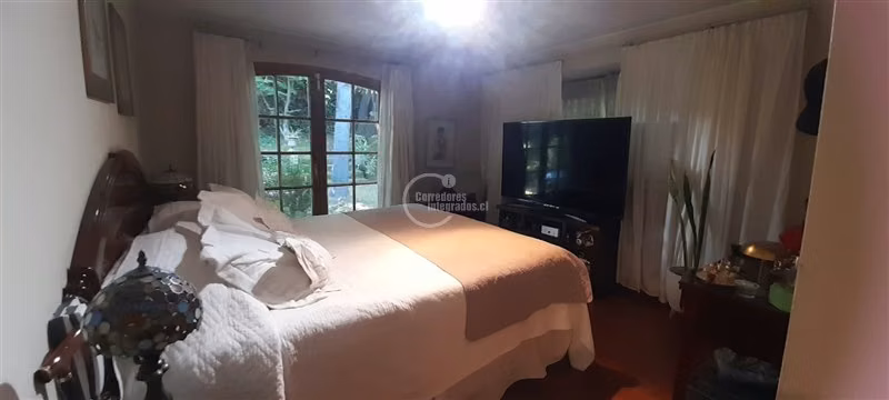 Casa en venta de 5 dorm. en Lo Barnechea