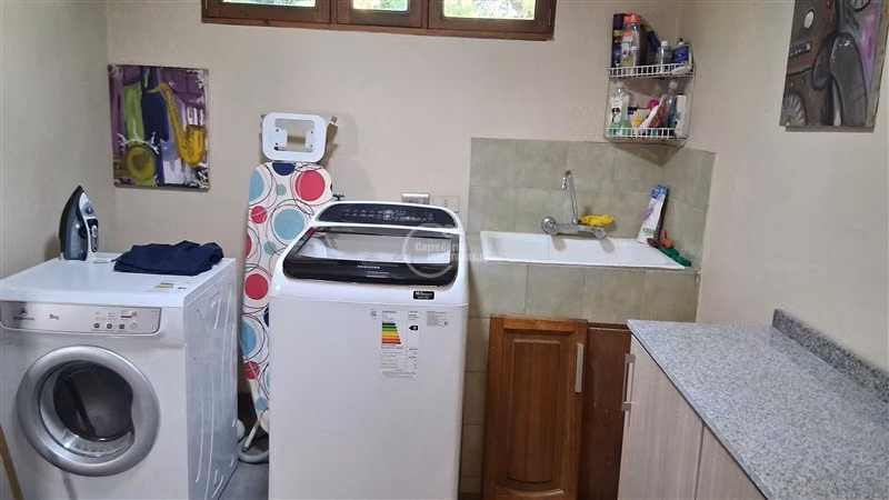 Casa en venta de 5 dorm. en Lo Barnechea