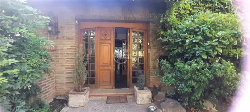 Casa en venta de 5 dorm. en Lo Barnechea