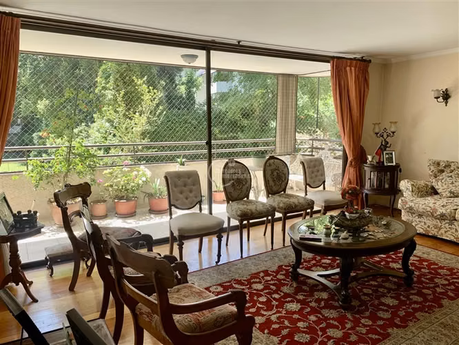 Departamento en venta de 4 dorm. en Las Condes