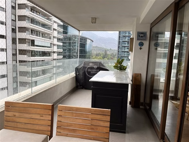 Departamento en venta de 3 dorm. en Vitacura