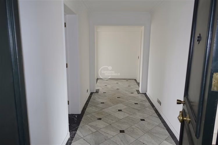 Departamento en venta de 3 dorm. en Vitacura