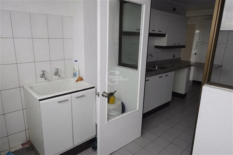 Departamento en venta de 3 dorm. en Vitacura