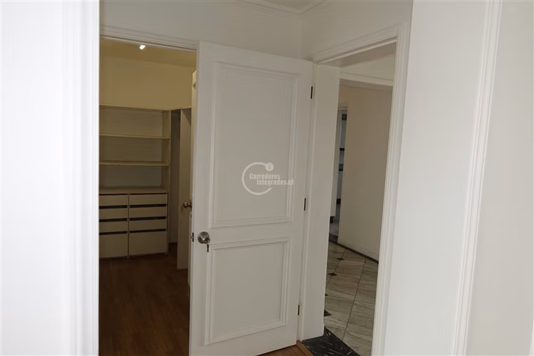 Departamento en venta de 3 dorm. en Vitacura