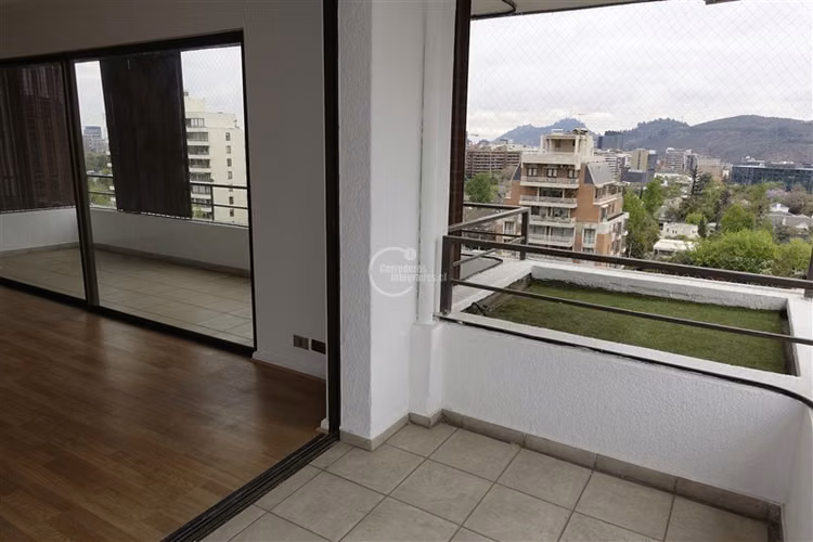 Departamento en venta de 3 dorm. en Vitacura