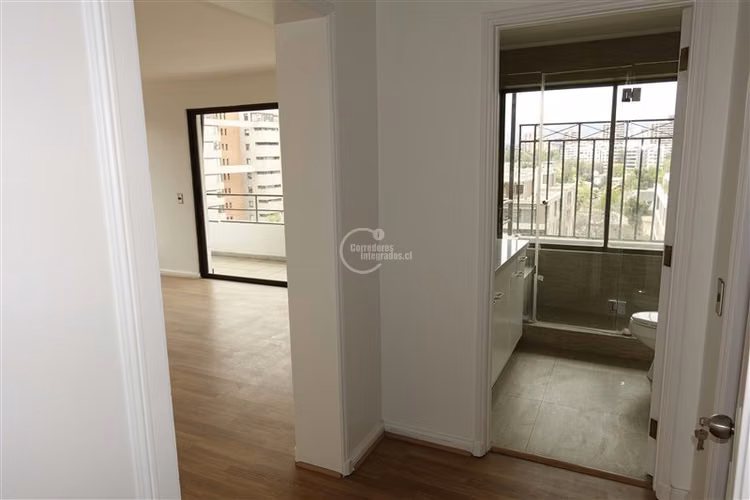 Departamento en venta de 3 dorm. en Vitacura