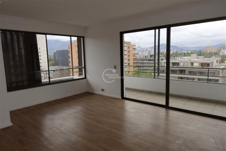 Departamento en venta de 3 dorm. en Vitacura