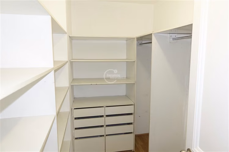 Departamento en venta de 3 dorm. en Vitacura