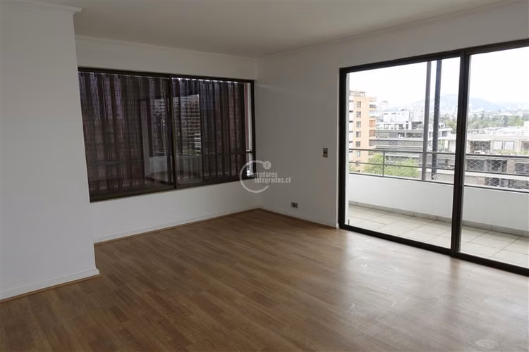 Departamento en venta de 3 dorm. en Vitacura