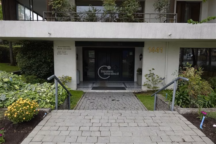 Departamento en venta de 3 dorm. en Vitacura