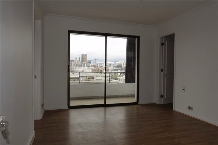 Departamento en venta de 3 dorm. en Vitacura