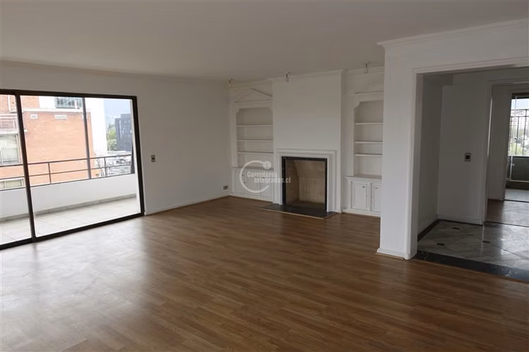 Departamento en venta de 3 dorm. en Vitacura