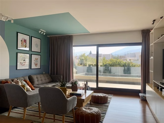 Casa en venta de 7 dorm. Av La Dehesa/ Bernardo Larraín