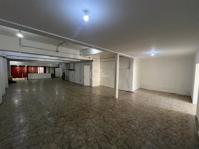 Gran local Comercial en arriendo en Independencia