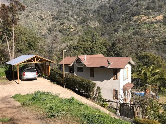 Casa en venta de 3 dorm. en Olmué