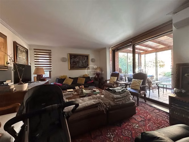 Casa en venta de 5 dorm. en Las Condes