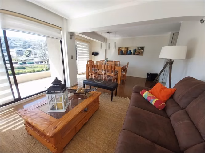 Arriendo departamento en Reñaca, de 3D, 3B, a pasos playa.