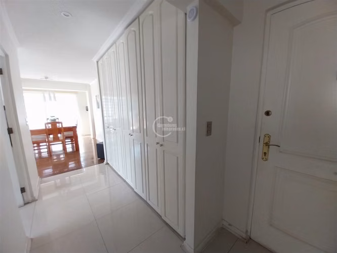 Arriendo departamento en Reñaca, de 3D, 3B, a pasos playa.