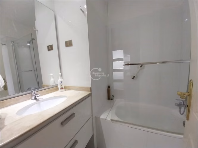 Arriendo departamento en Reñaca, de 3D, 3B, a pasos playa.
