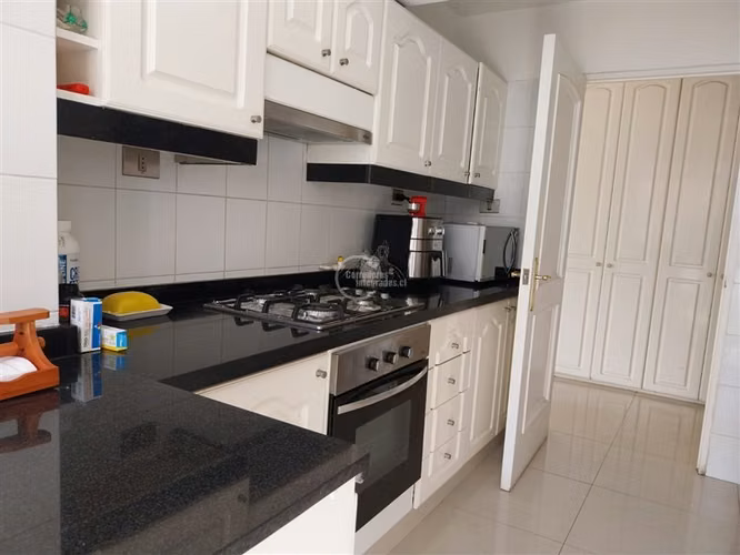 Arriendo departamento en Reñaca, de 3D, 3B, a pasos playa.