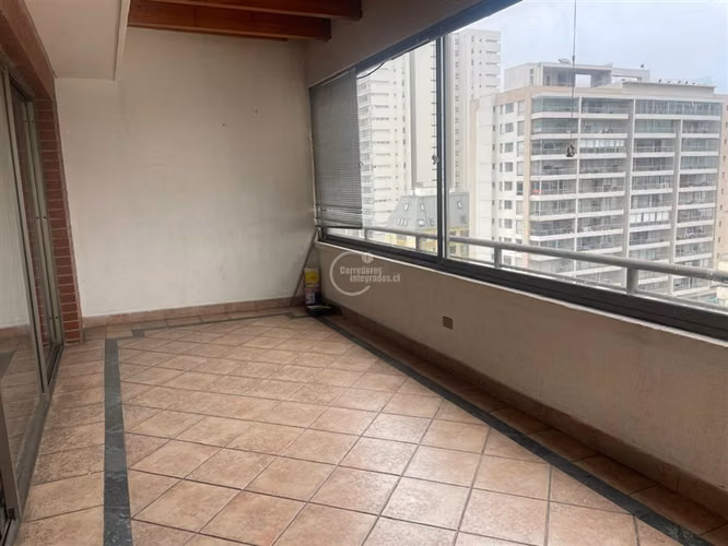 Departamento en venta de 4 dorm. en Viña del Mar