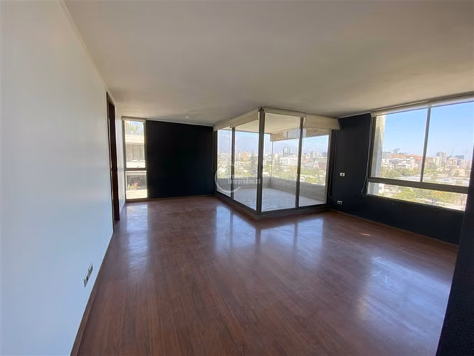 Departamento en venta de 2 dorm. en Vitacura