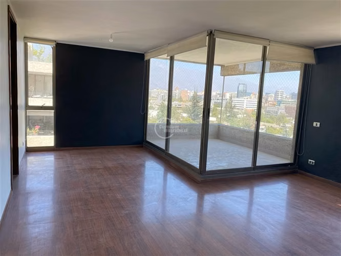 Departamento en venta de 2 dorm. en Vitacura