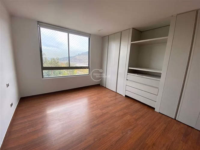 Departamento en venta de 2 dorm. en Vitacura