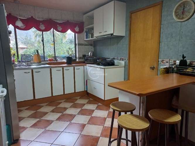 Casa en venta de 4 dorm. en San José de Maipo