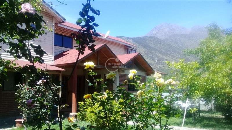 Casa en venta de 4 dorm. en San José de Maipo