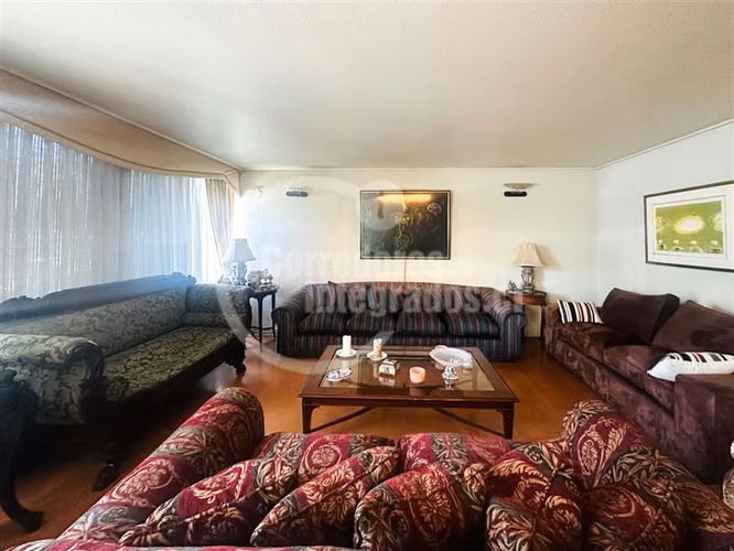 Departamento en venta de 4 dorm. en Vitacura