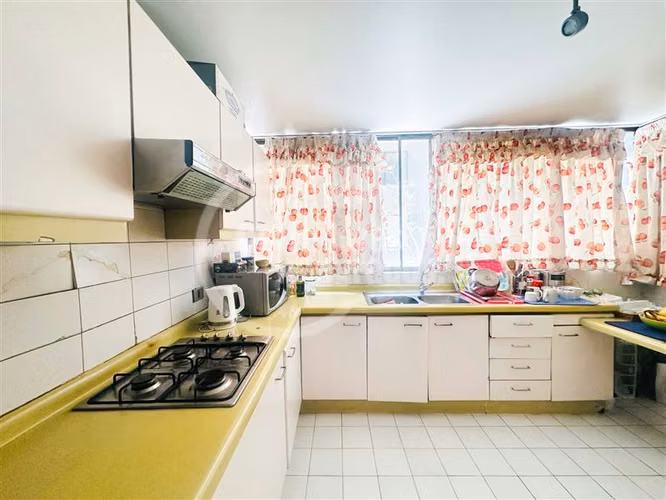 Departamento en venta de 4 dorm. en Vitacura