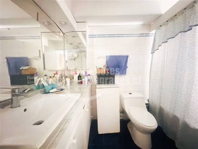 Departamento en venta de 4 dorm. en Vitacura