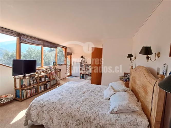 Venta casa-sitio-8 dormitorios-12.000m2 -Lo Barnechea