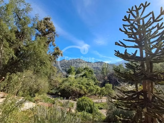 Venta casa-sitio-8 dormitorios-12.000m2 -Lo Barnechea