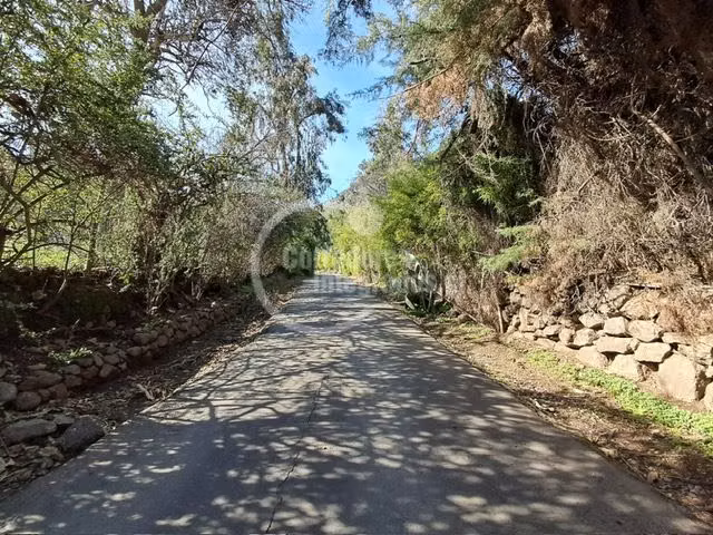Venta casa-sitio-8 dormitorios-12.000m2 -Lo Barnechea