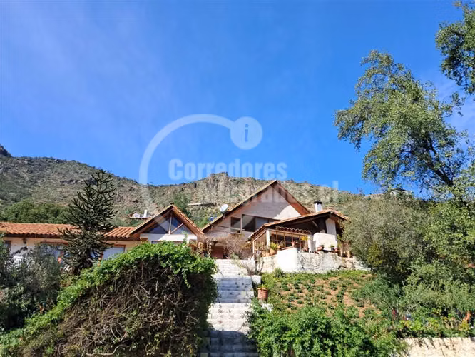 Venta casa-sitio-8 dormitorios-12.000m2 -Lo Barnechea