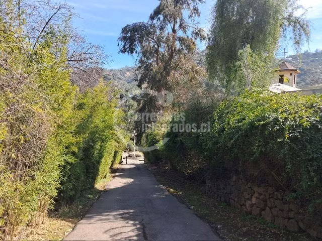 Venta casa-sitio-8 dormitorios-12.000m2 -Lo Barnechea