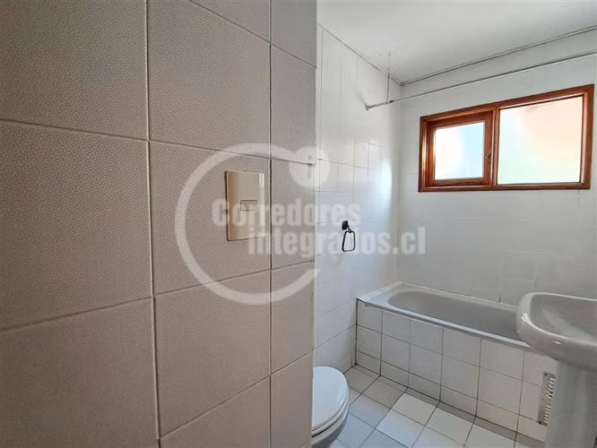 Venta casa-sitio-8 dormitorios-12.000m2 -Lo Barnechea