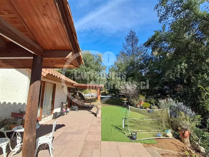 Venta casa-sitio-8 dormitorios-12.000m2 -Lo Barnechea