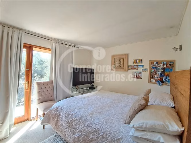 Venta casa-sitio-8 dormitorios-12.000m2 -Lo Barnechea