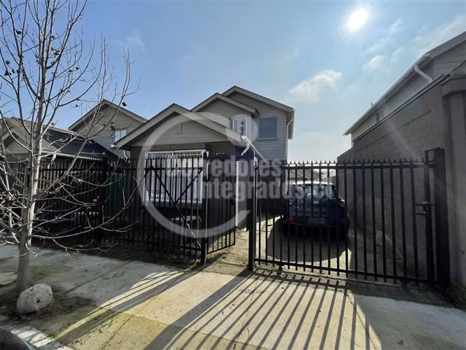 Casa en venta de 3 dorm. en Buín