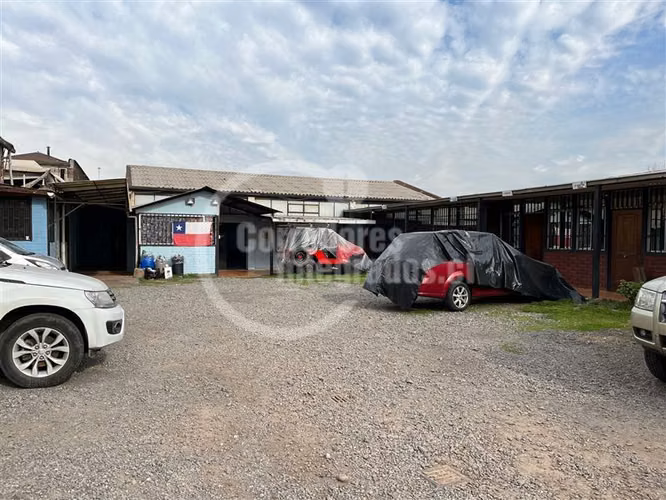 Oficina/ Sitio en venta en Santiago