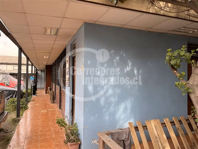 Oficina/ Sitio en venta en Santiago