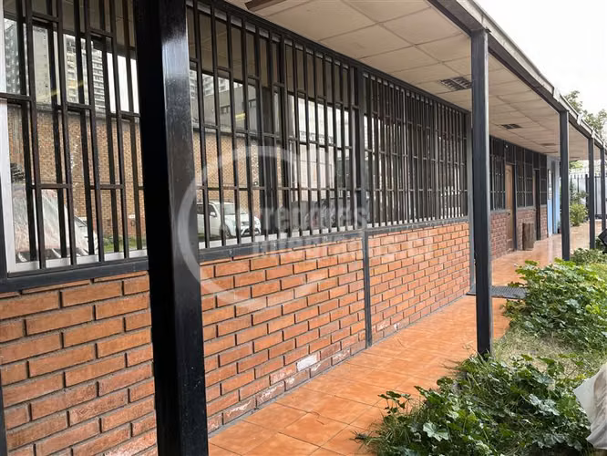 Oficina/ Sitio en venta en Santiago