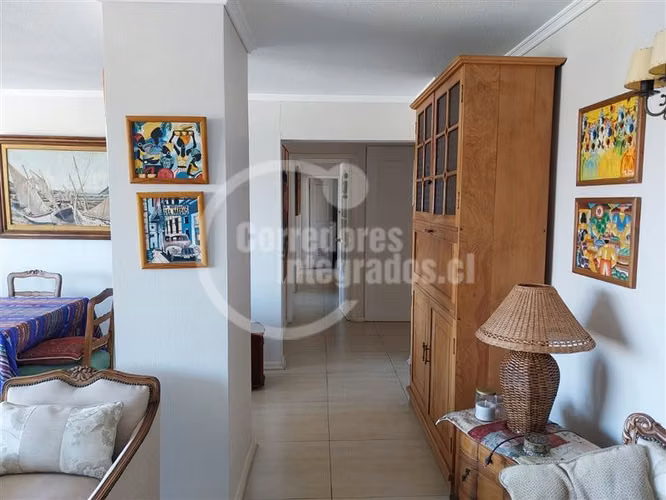 Venta Departamento en Reñaca, vista al mar, 4 dormitorios.