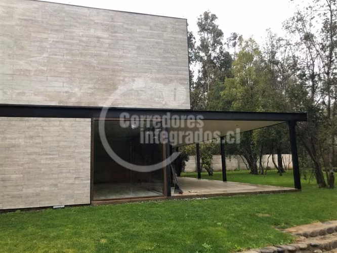 Casa en venta de 5 dorm. en Talca